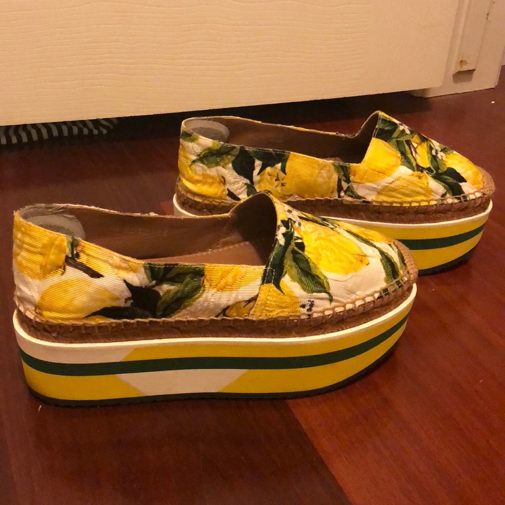 Dolce & Gabbana espadrilles in a platform